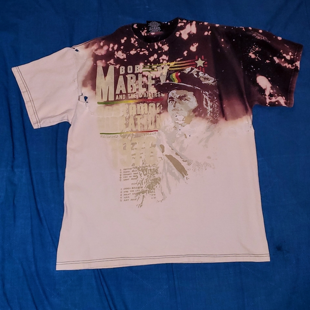 Bob Marley t-shirt